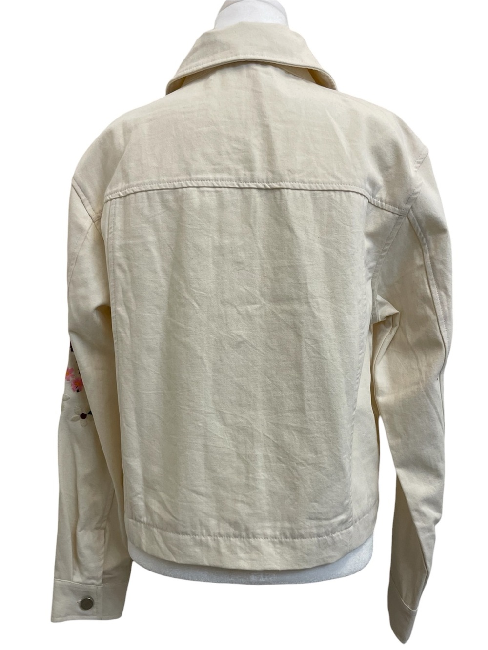 NEW Dolan Anthropologie Cream Floral Embroidered Denim Trucker Jacket - Picture 4 of 11
